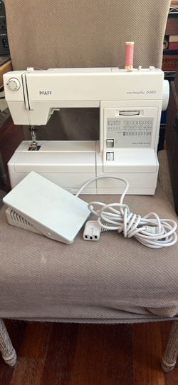 Pfaff Varimatic 6085 Sewing Machine with Foot Pedal