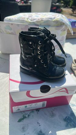 Infant Girl Boots Size 5