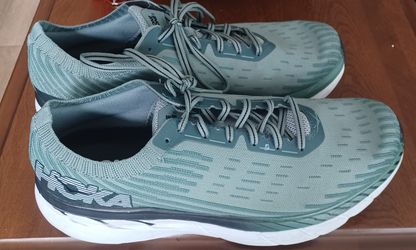 Hoka One One Clifton 5 Knit Shoes.