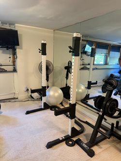 Squat rack