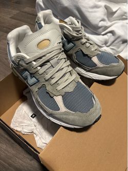 New balance 2002r size 8