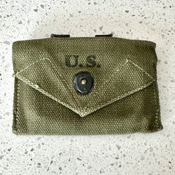 Amazing US WW2 First Aid canvas Pouch with Date 1944