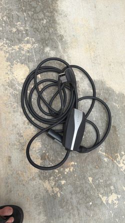 Tesla Mobile Connector