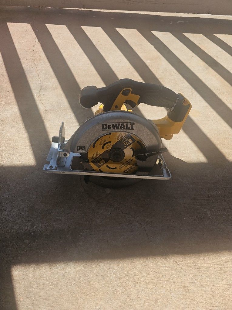 DeWalt 20 V Max , Disco 6 1/2