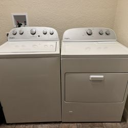 Whirlpool Washer & Gas Dryer Set – Like New –