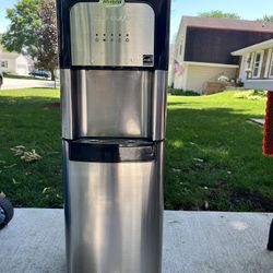 Whirlpool Self Clean, Energy Star Hot And Cold Water Dispenser