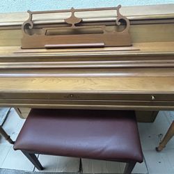 EXCELLENT  QUALITY WURLITZER SPINET PIANO CAN HELP MOVE LOCAL 