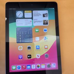 iPad  6th, 32 GB with WiFi