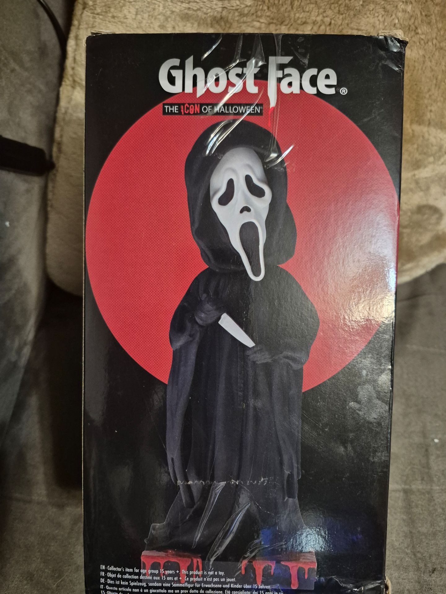 Ghost face royal bobble