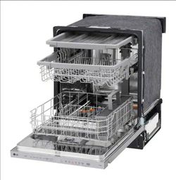 LG 24IN Smart Wi-Fi  Dishwasher Quadwash Pro.