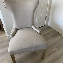 Accent Chair 