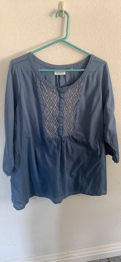 Women’s size 18/20 top-Avenue