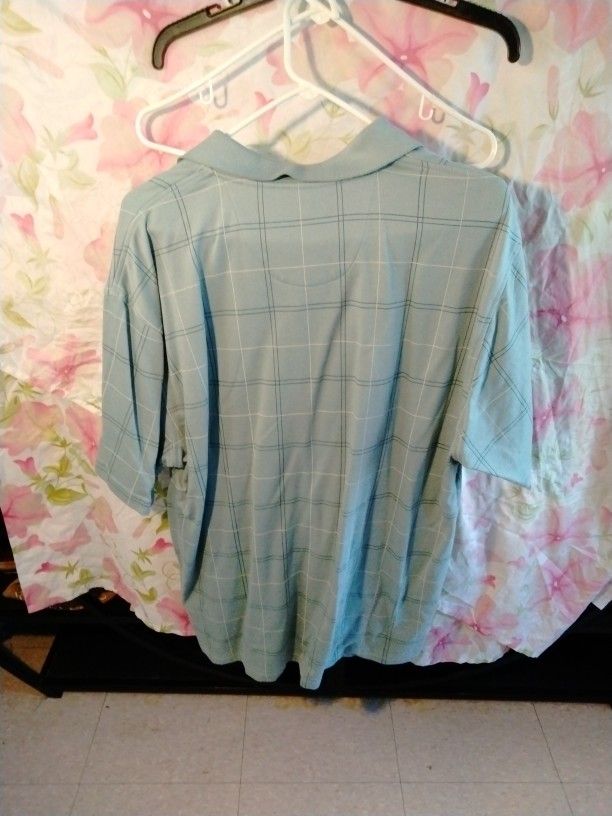 Men's Polo Style Shirt