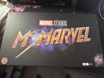 Ms Marvel Sales One Gamestop Collector's Box Set - Limited Exclusive