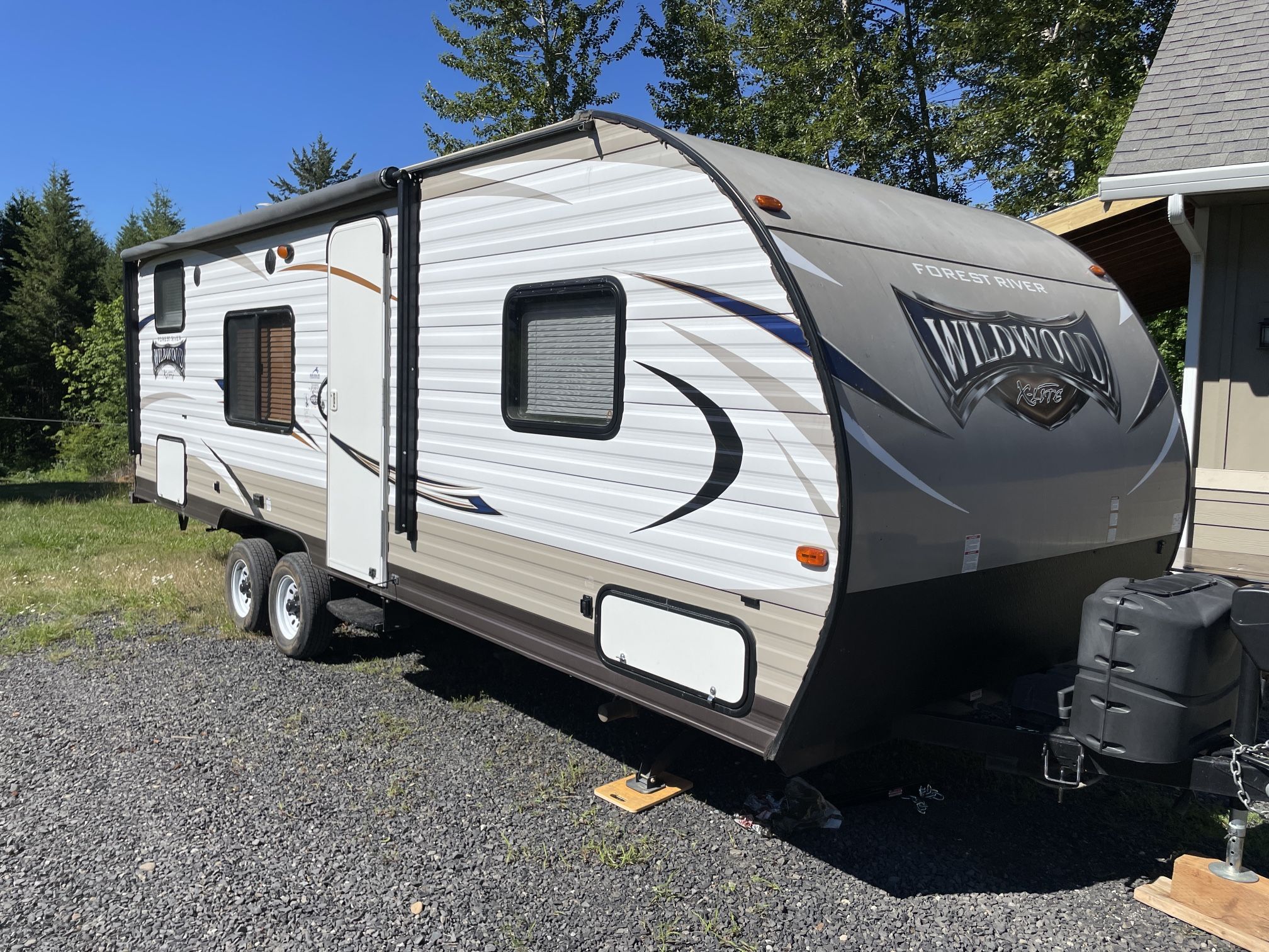2017 Forest River Wildwood 261BHXL X-Lite Travel Trailer