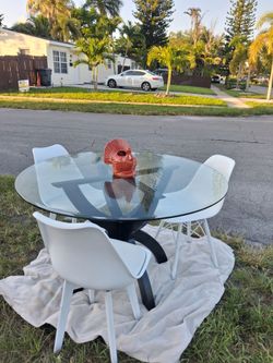 Dinning table  and  chairs