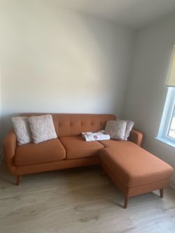 Orange couch w/ movable chaise LIKE NEW