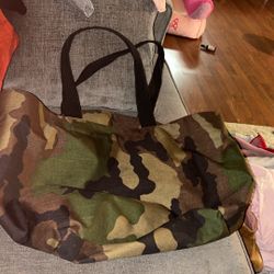 Camouflage Duffle 