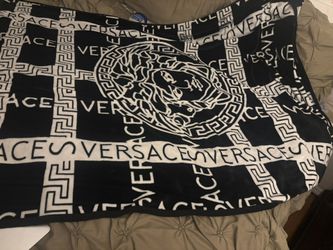 Black And White Versace Throw Blanket