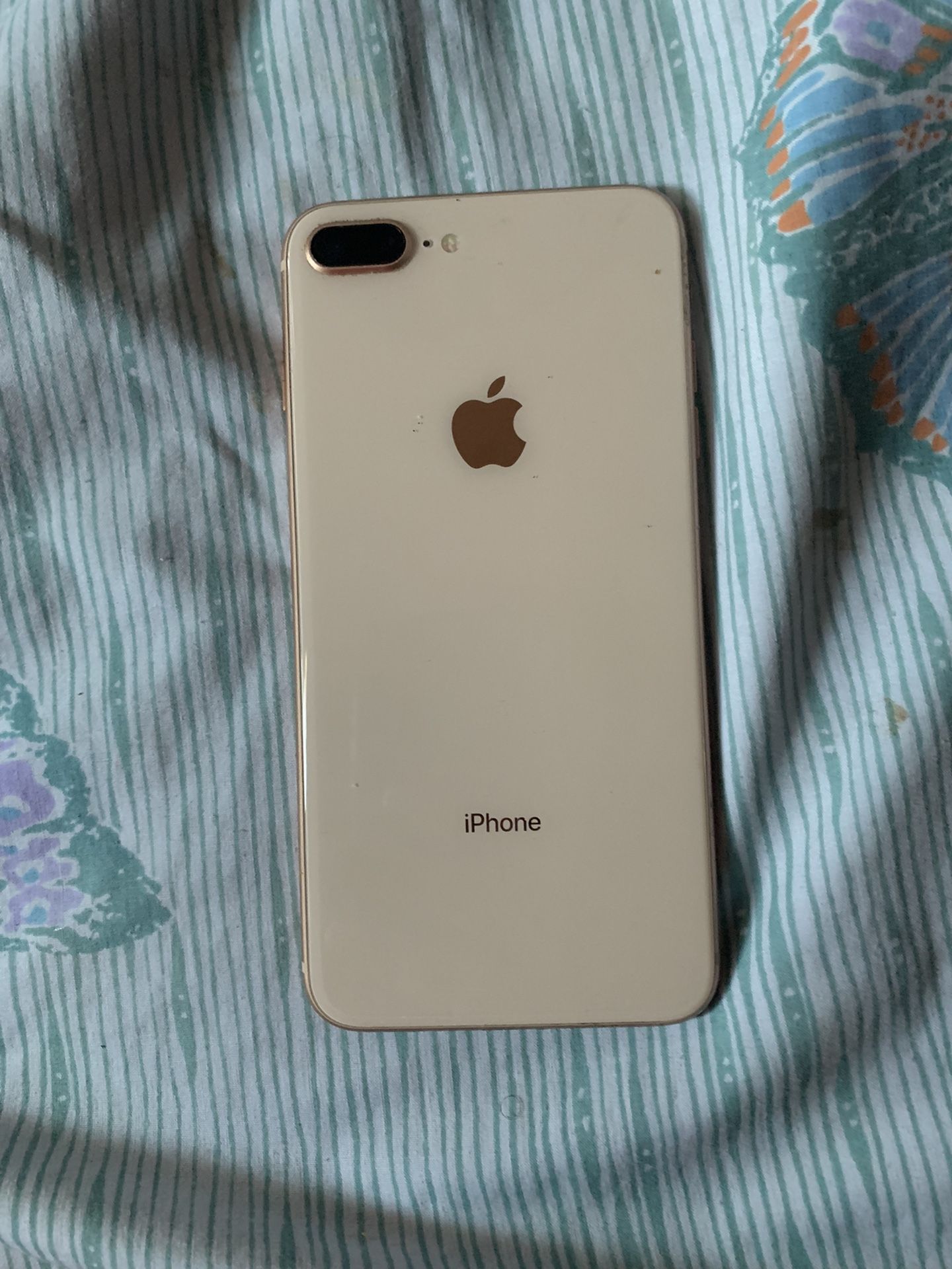 iPhone 8 Plus 