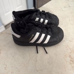 Toddlers Adidas Size 6k  