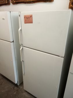 GE Refrigerator white works great . Warranty , Delivery available 2203 Fowler st. Ft. Myers 33901