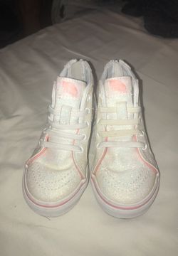 Unicorn vans size 7 for toddlers. Thumbnail