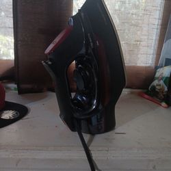 Chi 1700 Watt Iron Very Good 
