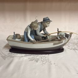 LLADRO “FISHING WITH GRAMPS” by José Puche, #5215.. 1977  AND RETIRED IN 1984.  MINT CONDITION