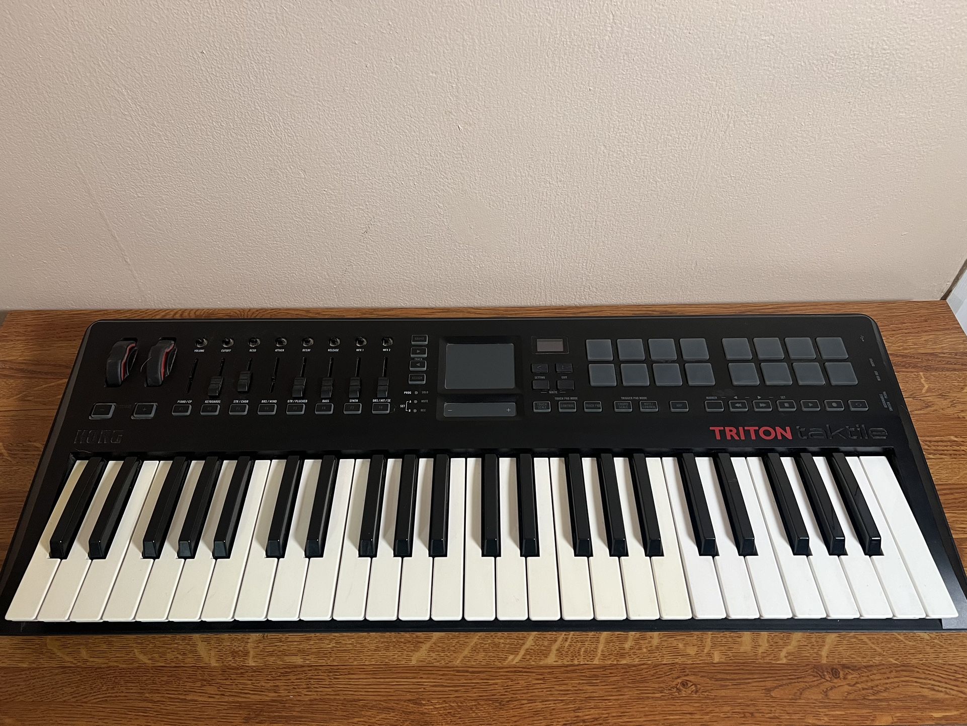 KORG Triton Taktile 49 Keys