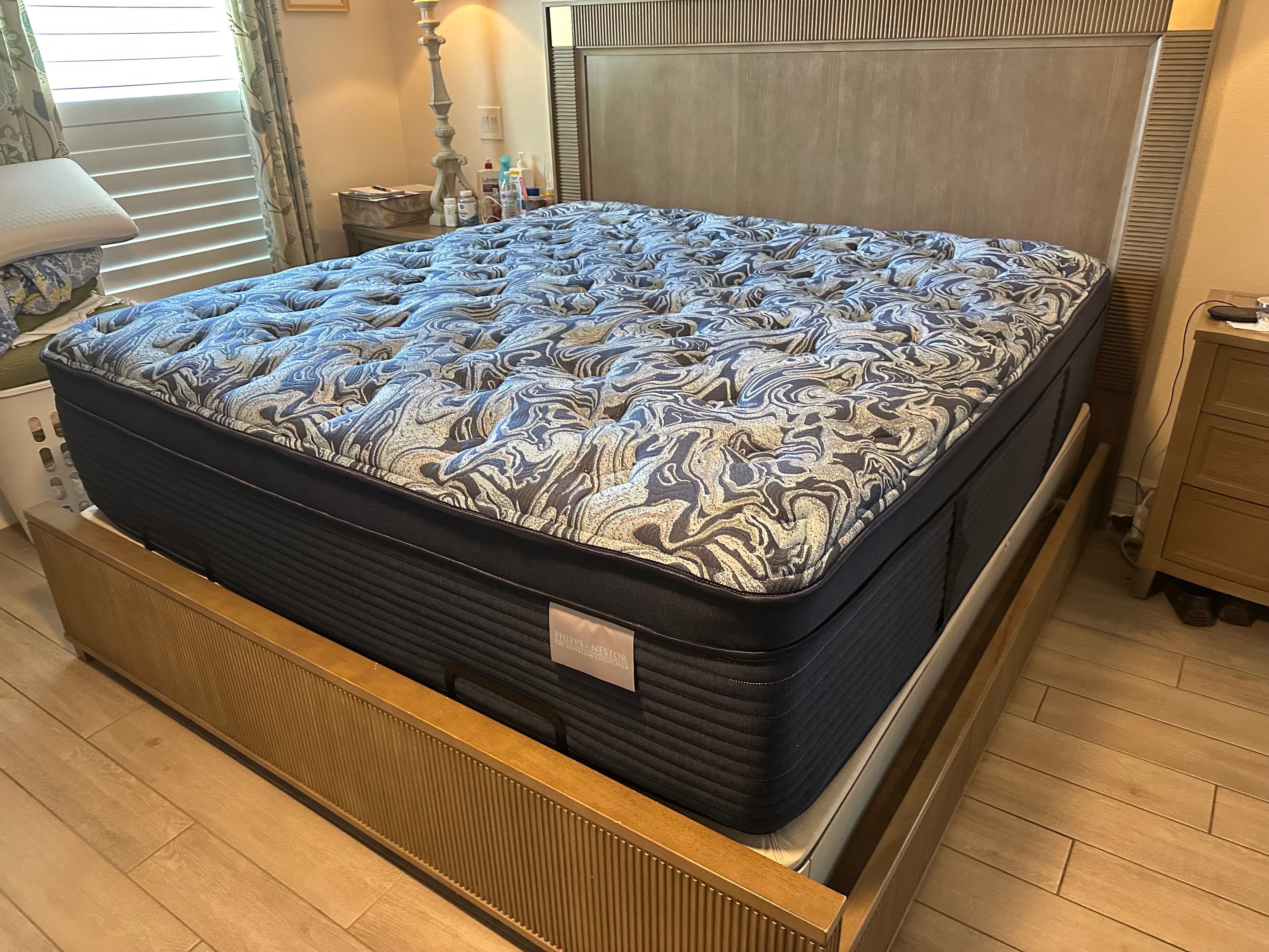 NEW King Mattress - Sealed in Plastic