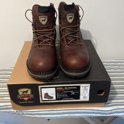 RED WINGS SHOES -IRISH SETTER  Style 83687 Size 12 D/M