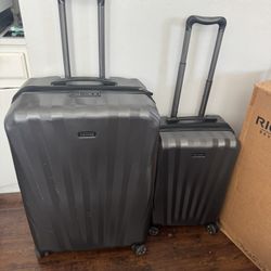 Ricardo Beverly Hills Windsor 2 Piece Luggage Set Graphite 