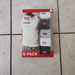 Levis, assorted colors, Size Large