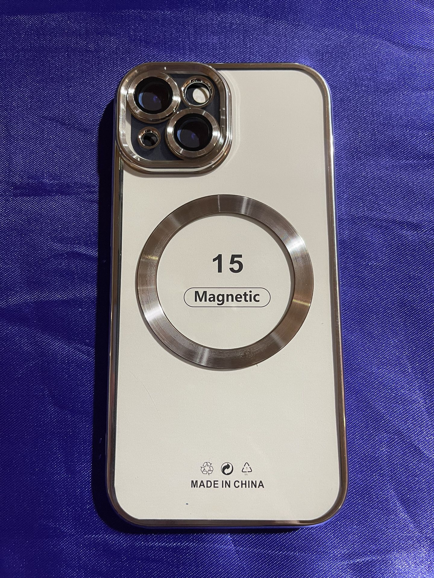 iPhone 15 Silver Magnetic Case 