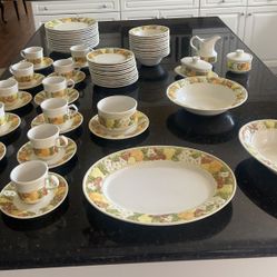 Vintage Metlox Poppytrail Vernon "Della Robbia"