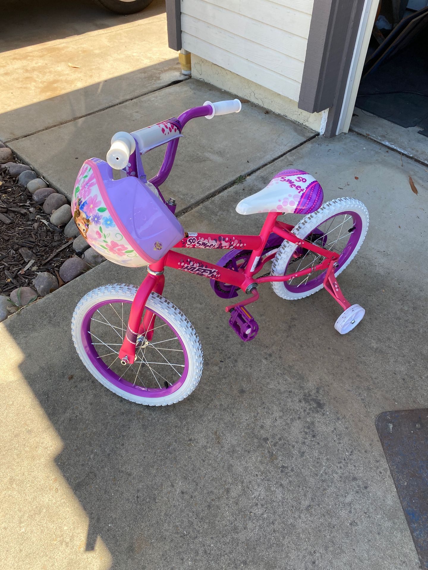 Little girls Huffy SO SWEET bike 16in wheels Almost New