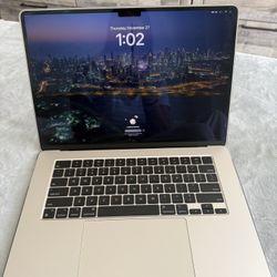MacBook Air  15-inch Model a2941 8g 256g  Year2024 