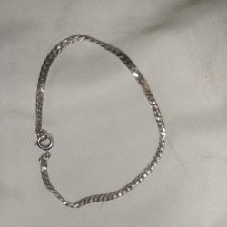 Simple White Gold Womens Bracelet
