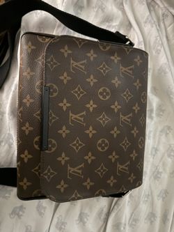Louis Vuitton Auth Monogram Macassar District PM Crossbody
