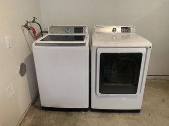 Samsung Laundry Set - 5.0 cu ft Washer + Gas Dryer - Excellent Condition