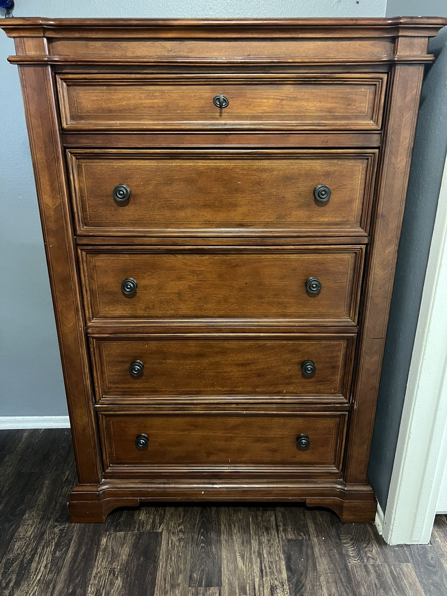 Wood Dresser