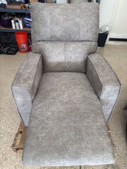 La Z  boy  Maddox - rocker chair .