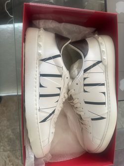 Valentino low cut sneakers