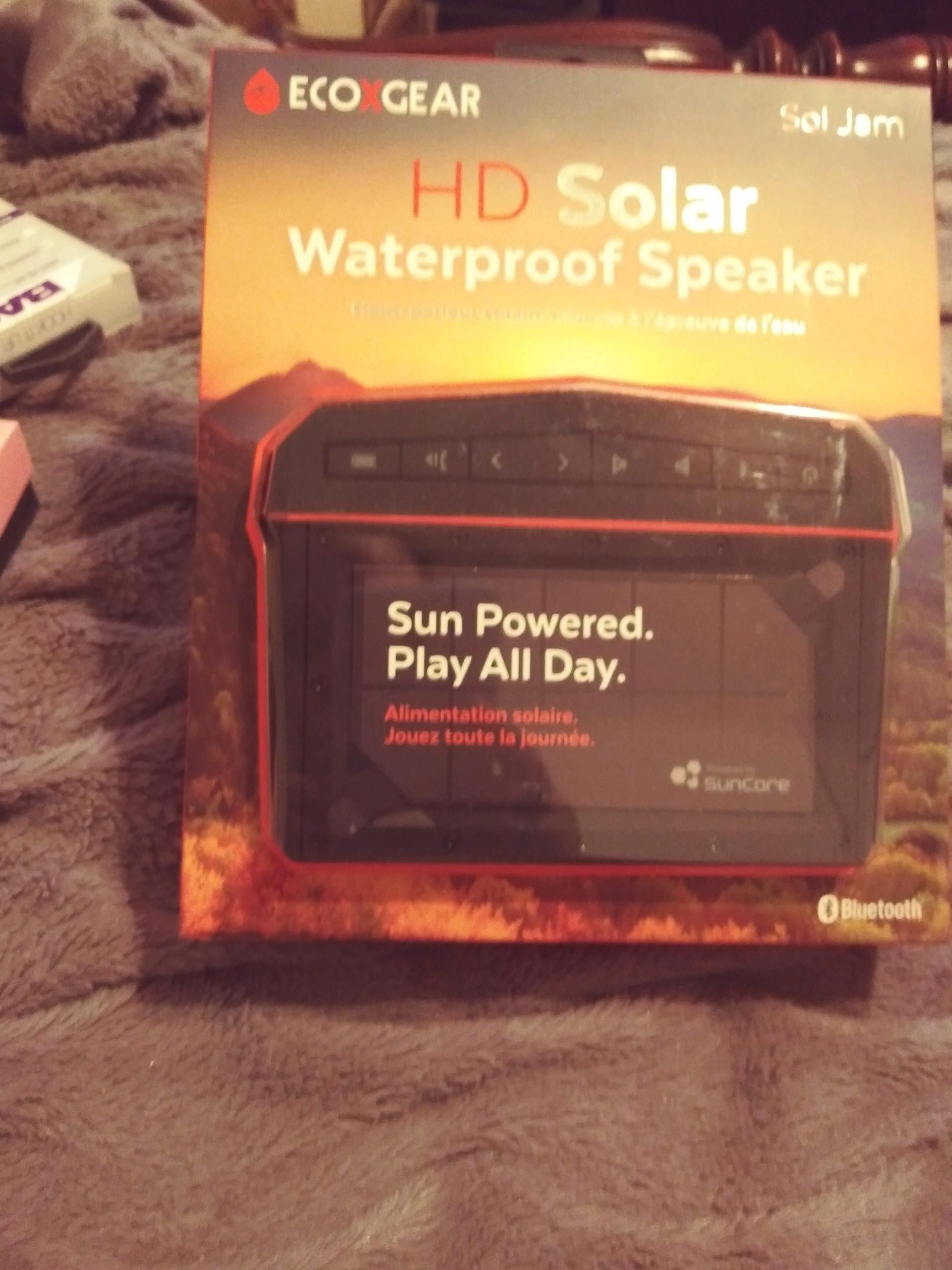 Hd waterproof speaker