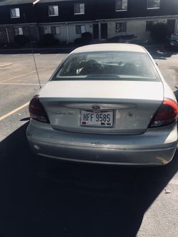 2005 Ford Taurus