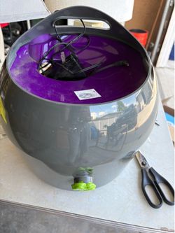 Pet safe ball launcher