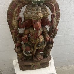 Wooden Ganesha sculpture 