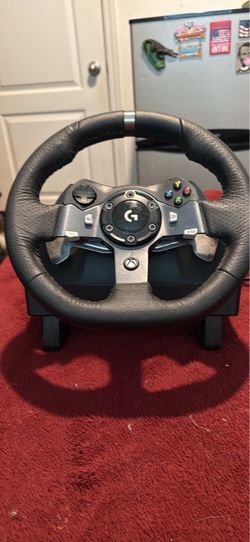 Logitech G920 Racing wheel (BROKEN WIRE)