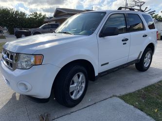 FORD ESCAPE RUNS GREAT $3300 hablo español también